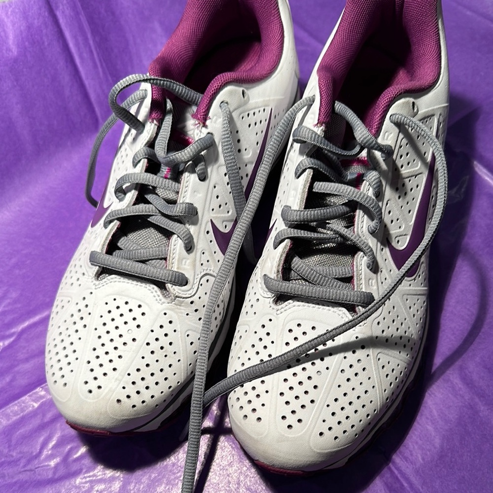 Nike White and Purple Athletic Shoes with Cushioned Sole
